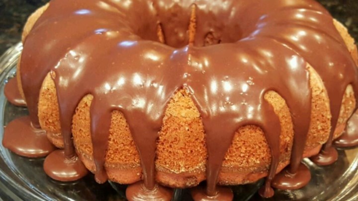 Easy Chocolate Bundt Cake Glaze Recipe