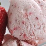 Eggless Strawberry Ice Cream