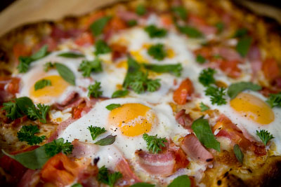 Egg Breakfast Pizza